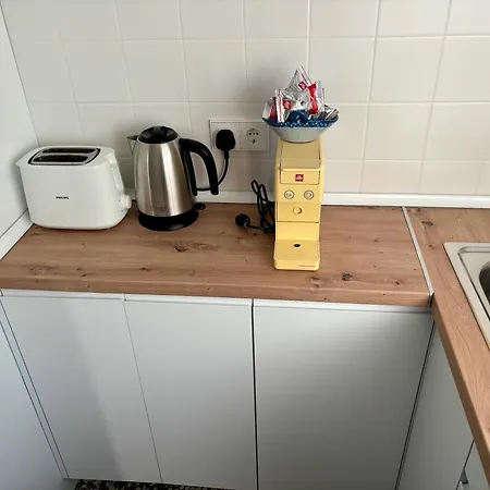 Traditional 2 Double Bed In Quiet Square * Benalmádena